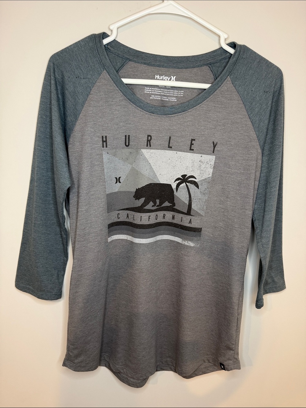 Hurley Gray and Teal Raglan California Graphic Baseball/Three Quarter Tee